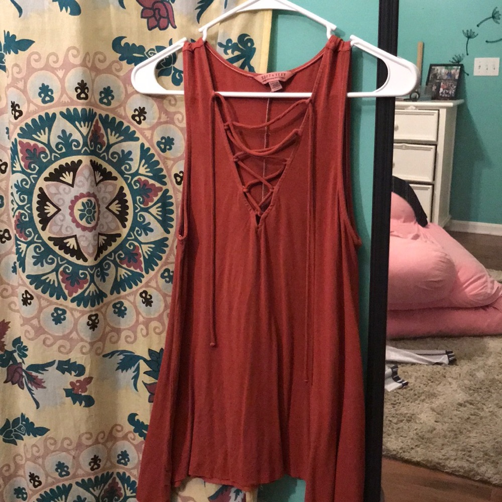 Coral/brick orange flowy tank top